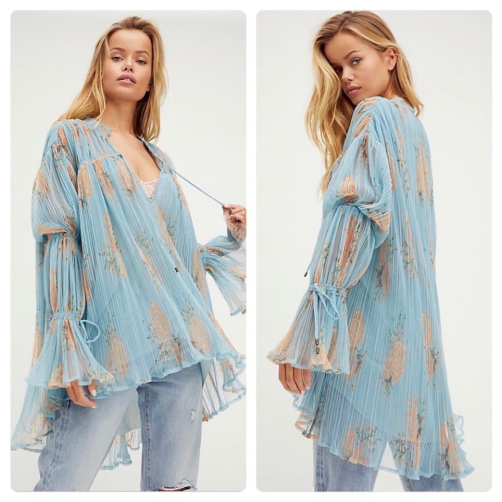 NEW FREE PEOPLE Blue Floral Tie Neck Bell Sleeve Tunic Blouse Oversized X-Small